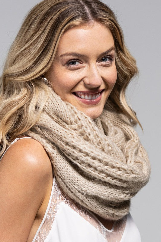 CABLE KNIT INFINITY SCARF (OATMEAL) 100% Acrylic