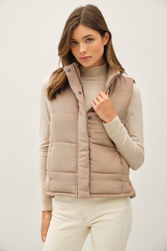 SUEDED PUFFER VEST (MOCHA) WITH ZIPPER AND SNAP BUTTON CLOSURES, FRONT POCKETS