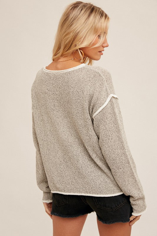 LIGHTWEIGHT BOAT NECK SWEATER IN HEATHER GRAY WITH CREAM TRIM