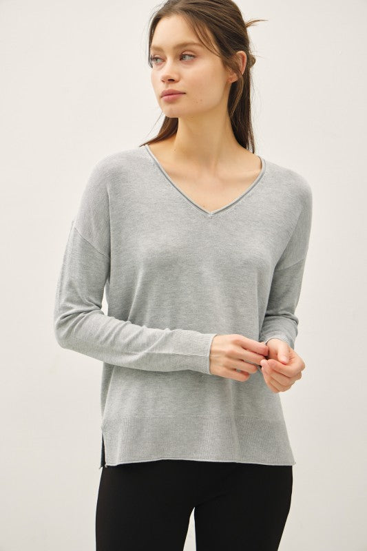LIGHTWEIGHT PULLOVER V-NECK SWEATER (HTHR GRAY)