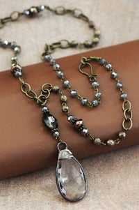 LONG CHAIN NECKLACE W/ CRYSTAL PENDANT