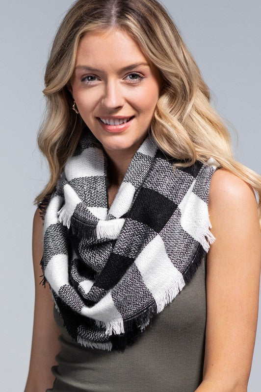 BUFFALO CHECK INFINITY SCARF (BLK&WHT)