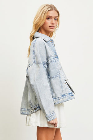 100% cotton, slightly oversized denim jacket in vintage light blue with five buttons up front, straight collar, front patch pockets and side pockets, pleated back with adjustable waist closures and button wrist closures