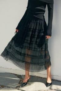 TIERED MICRO-PLEAT MAXI SKIRT (BLACK)