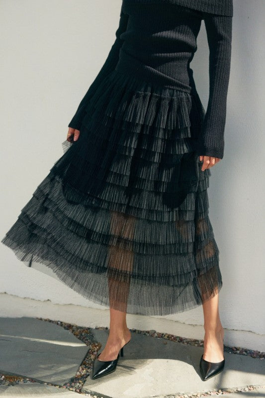 TIERED MICRO-PLEAT MAXI SKIRT (BLACK)