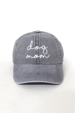 GRAY BASEBALL CAP WITH EMBROIDERED "DOG MOM" ON HAT