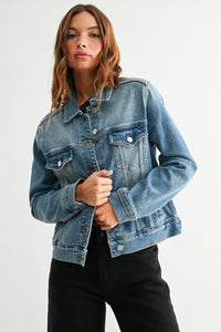 RELAXED CLASSIC DENIM JEAN JACKET (MED. WASH)