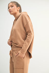 Loose-fit hoodie sweater made from durable 100% cotton with a big drawcord and raw-edge hem