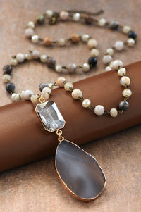 NATURAL STONE PENDANT NECKLACE (AGATE) with glass beads. Approx. 30" in length