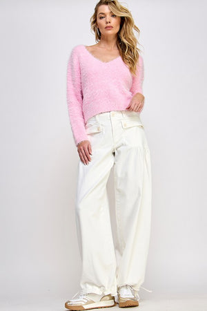CROP LENGTH FUZZY SWEATER (PINK)
