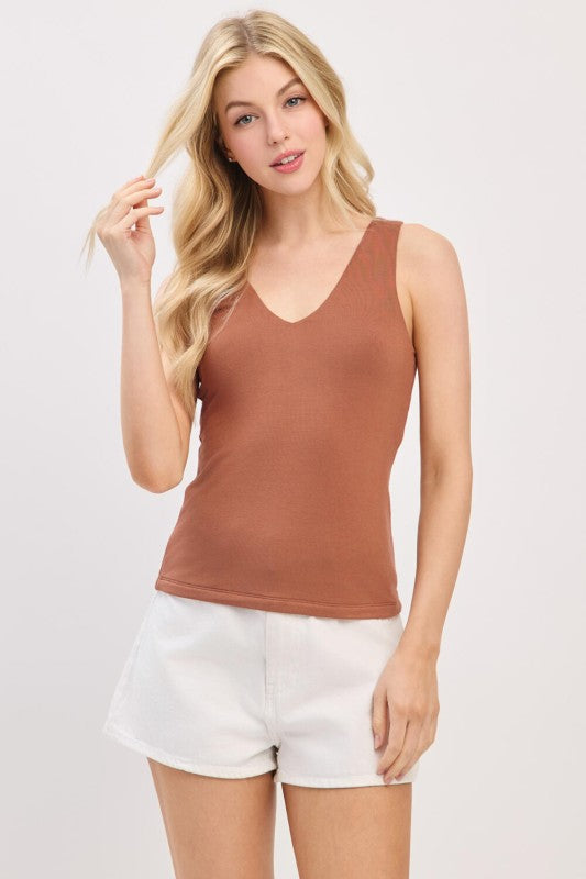 DOUBLE LAYER V-NECK TANK TOP (NUTSHELL)
