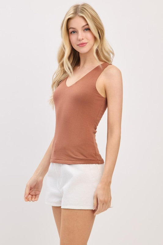 DOUBLE LAYER V-NECK TANK TOP (NUTSHELL)