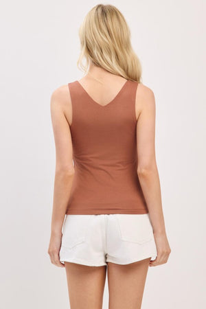 DOUBLE LAYER V-NECK TANK TOP (NUTSHELL)
