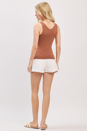 DOUBLE LAYER V-NECK TANK TOP (NUTSHELL)