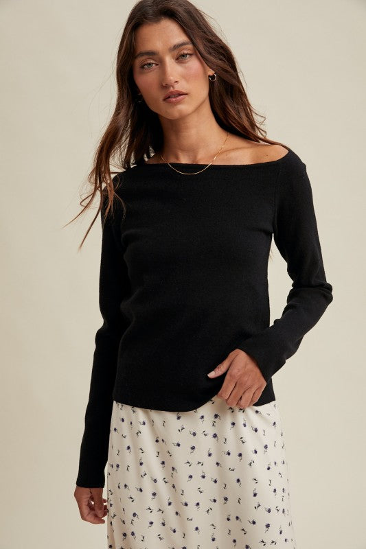 ONE SHOULDERED PULLOVER SWEATER IN BLACK
