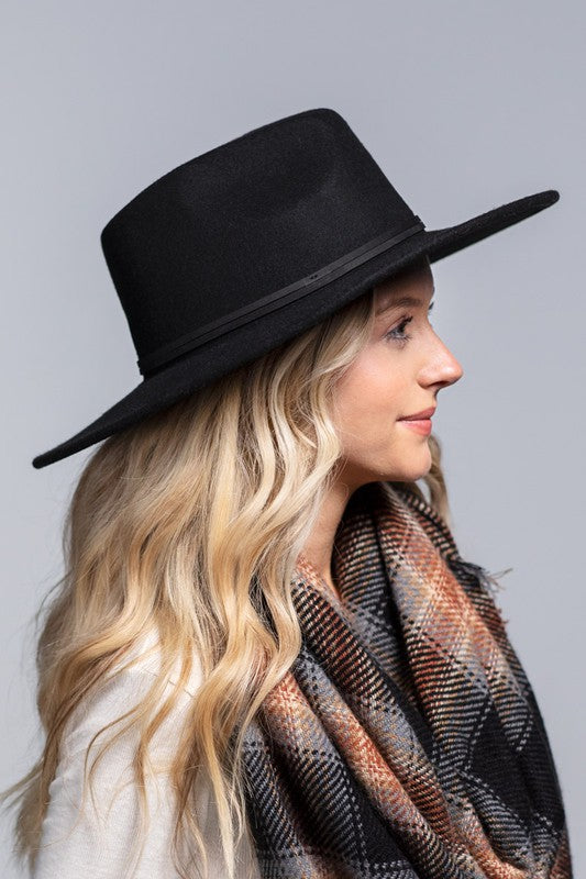 FINE WOOL PANAMA HAT WITH SUEDE TRIM (BLACK) with inner adjustable band for fit