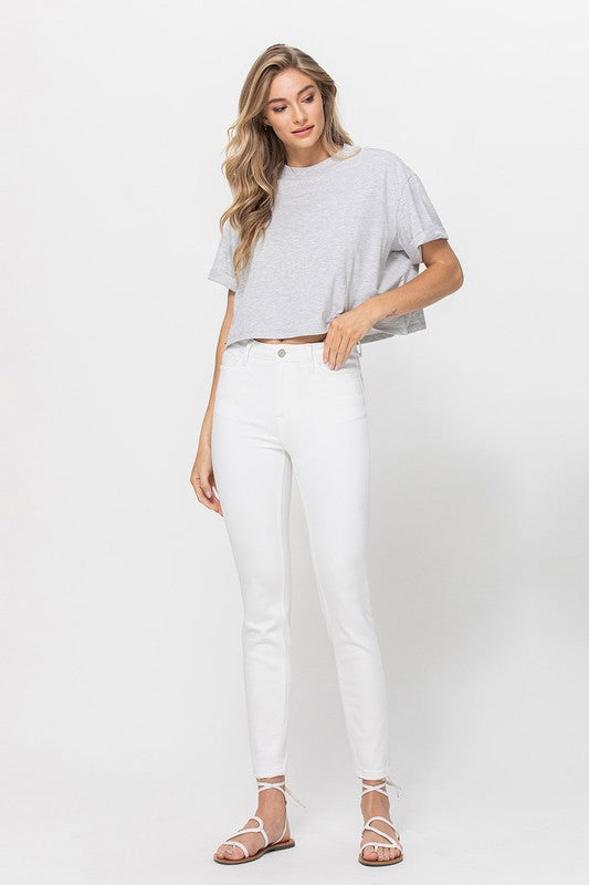 HIGH RISE SKINNY ANKLE LENGTH JEANS in white denim with stretch