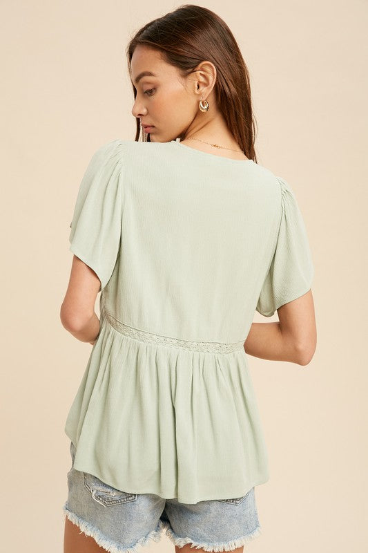 LACE ACCENT V-NECK BLOUSE in Sage with flutter sleeves