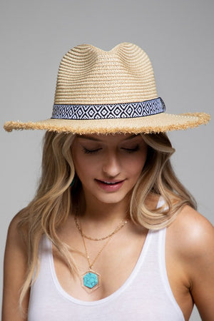 STRAW HAT WITH FRAYED EDGE panama style with charcoal and white patterned band