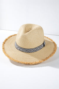 STRAW HAT WITH FRAYED EDGE panama style with charcoal and white patterned band