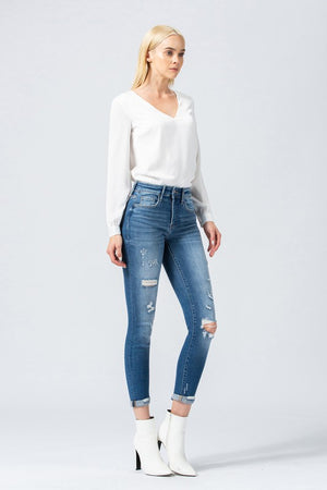 MID RISE ROLL UP DISTRESSED CROP SKINNY (MED WASH)