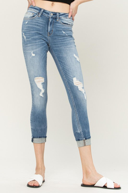 MID-RISE DISTRESSED CUFFED CROP SKINNY JEANS
